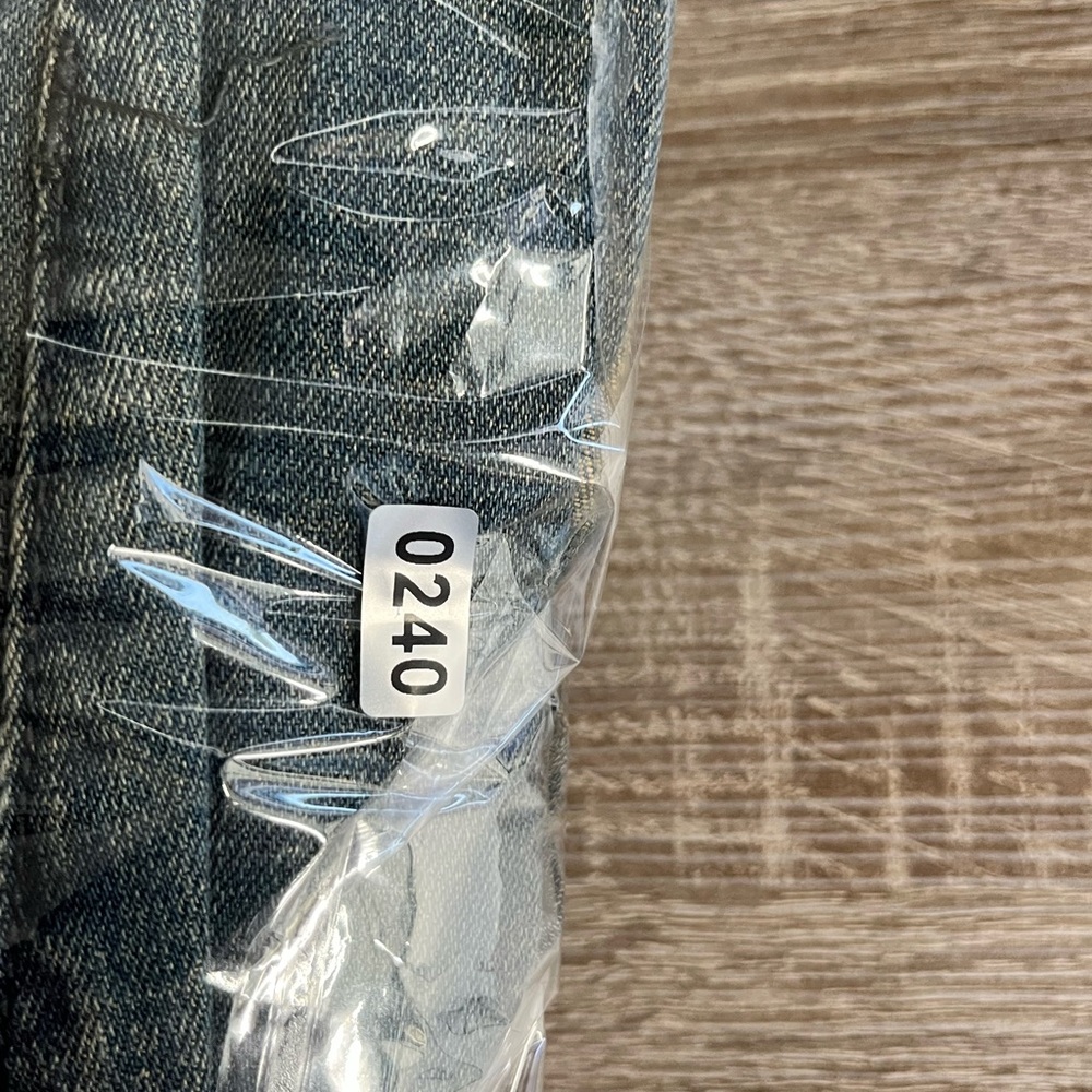 Womens G by Giuliana Distressed Dark Wash Striaght Leg Denim Jeans Size 16 - Picture 11 of 11